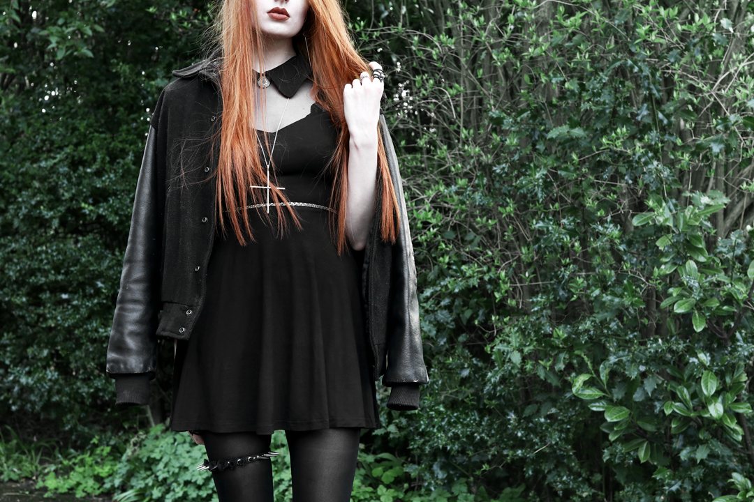 Glitter is my Crack: OOTD: Black Dress with Lace Tights and Witchy Boots