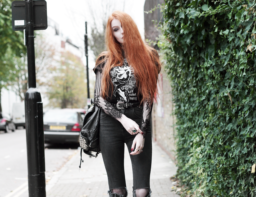 Olivia Emily wears Fawnbomb CosQueen Black Mirror Princess Tee, Motel Black Lace Top, Asos Western Belt, Asos High Waisted Ripped Jeans