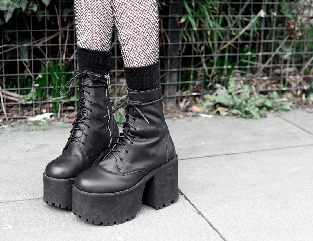 unif scosche boot